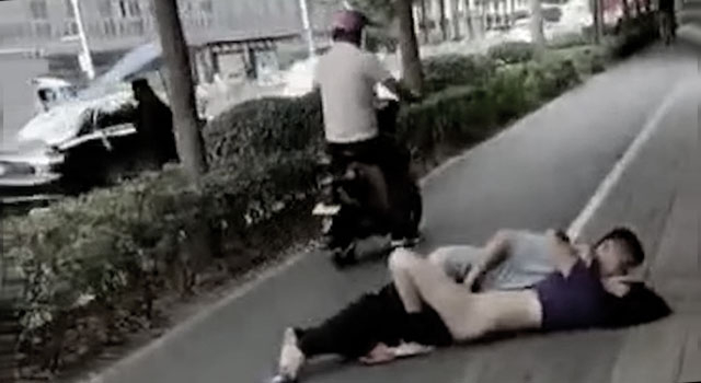 5 PUBLIC ACTS THAT DEFINITELY MAKE YOU A WHORE